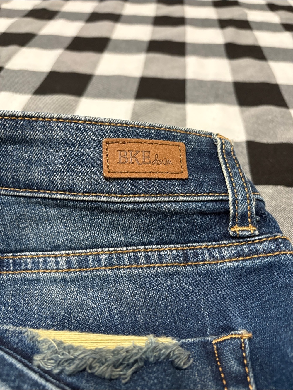 Buckle BKE Gabby Curvy Fit High Rise Straight Jean 32 x 33.5 cuffed/ 35 unrolled - Picture 9 of 12